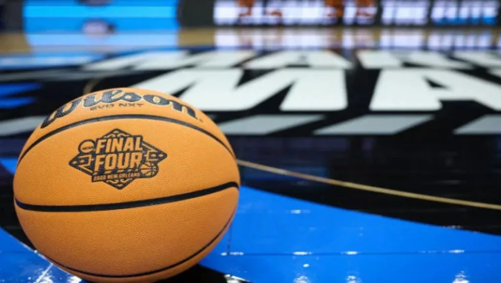Basketball on a tournament court